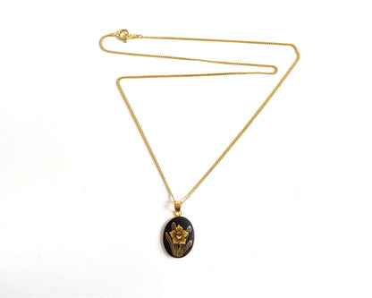 Japanese Zogan floral pendant necklace showing the full chain and clasp