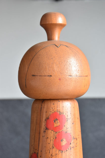 Toa Sekiguchi kokeshi doll head with minimalist wood burned face lines and finial