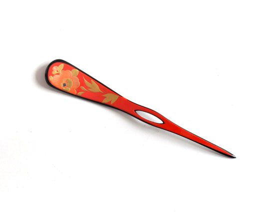 Red Lacquered Kanzashi With Floral Maki-E And Raden hair accessory