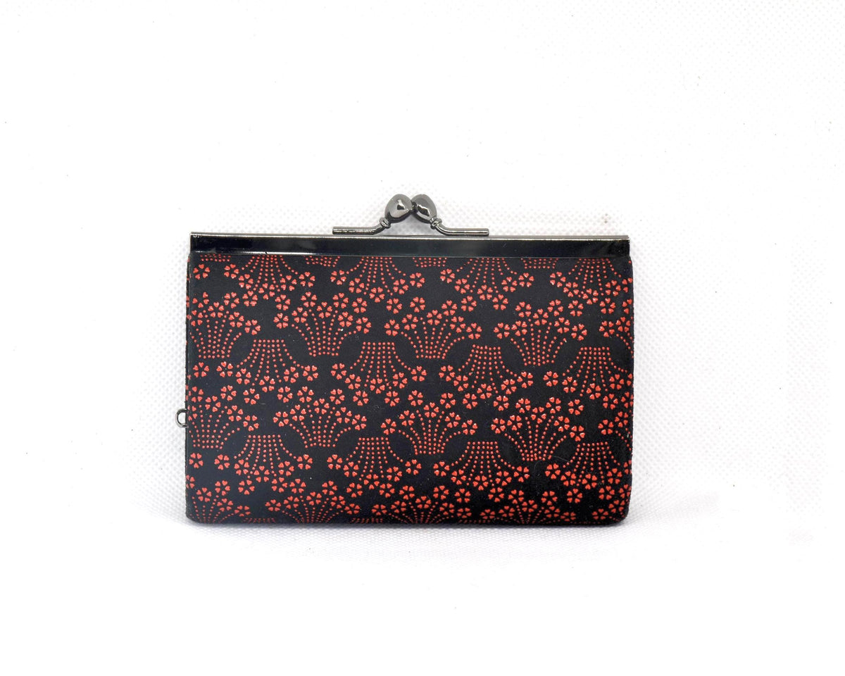 Inden Deerskin Gamaguchi Coin Purse front view showing the metal clasp