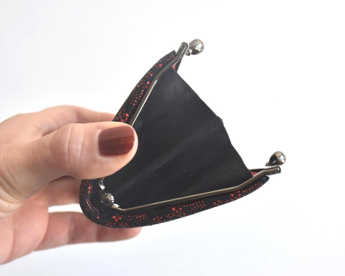 Inden Deerskin Gamaguchi Coin Purse Geometric Pattern gusset side profile