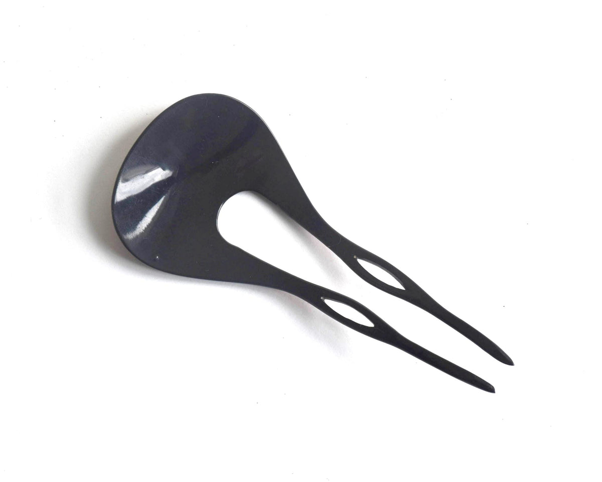 Red Lacquer Fan Kanzashi hair accessories, back view showing black finish