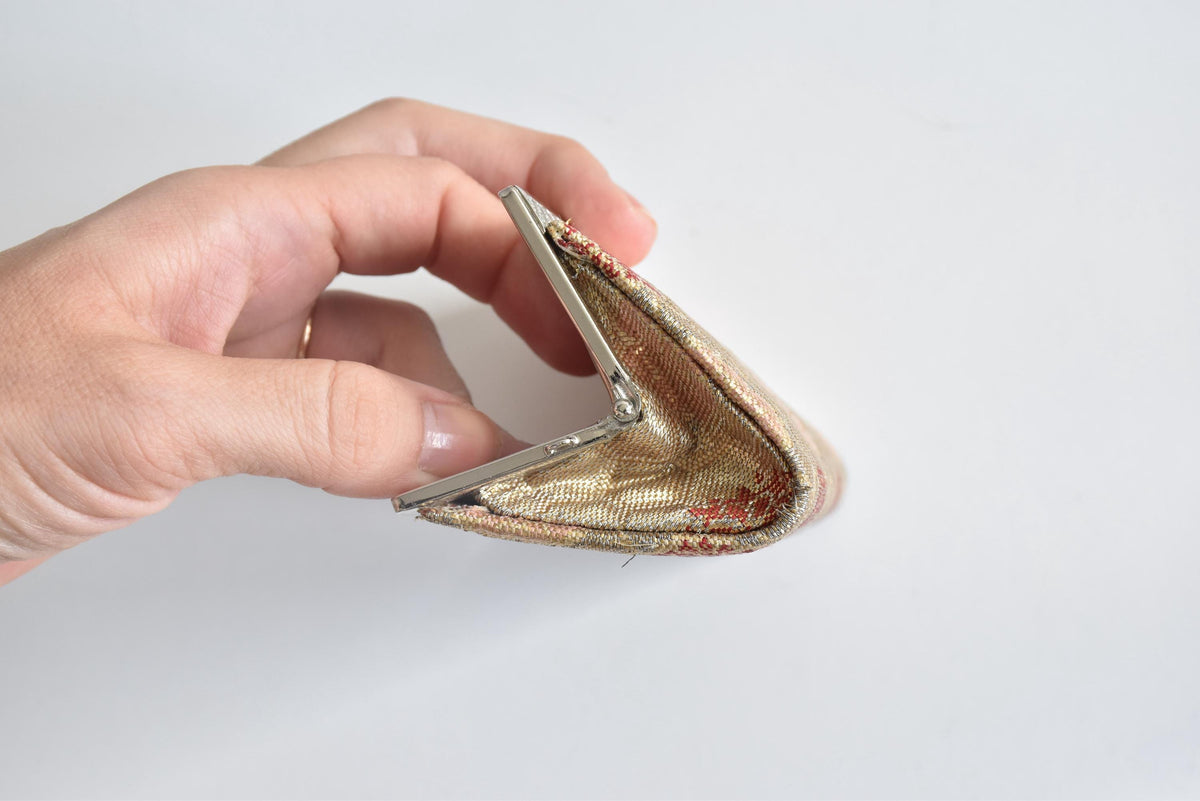 Hakata-Ori Saga Nishiki Geometric Silk Clasp Purse side view showing the gusset opening