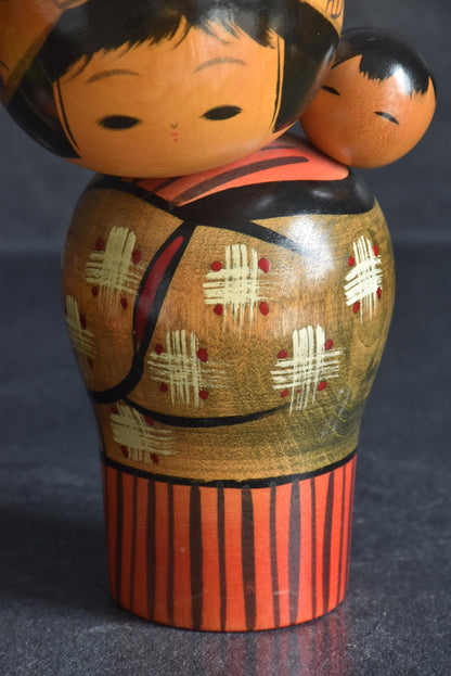 Hajime Miyashita kokeshi close up of the lower kimono pattern