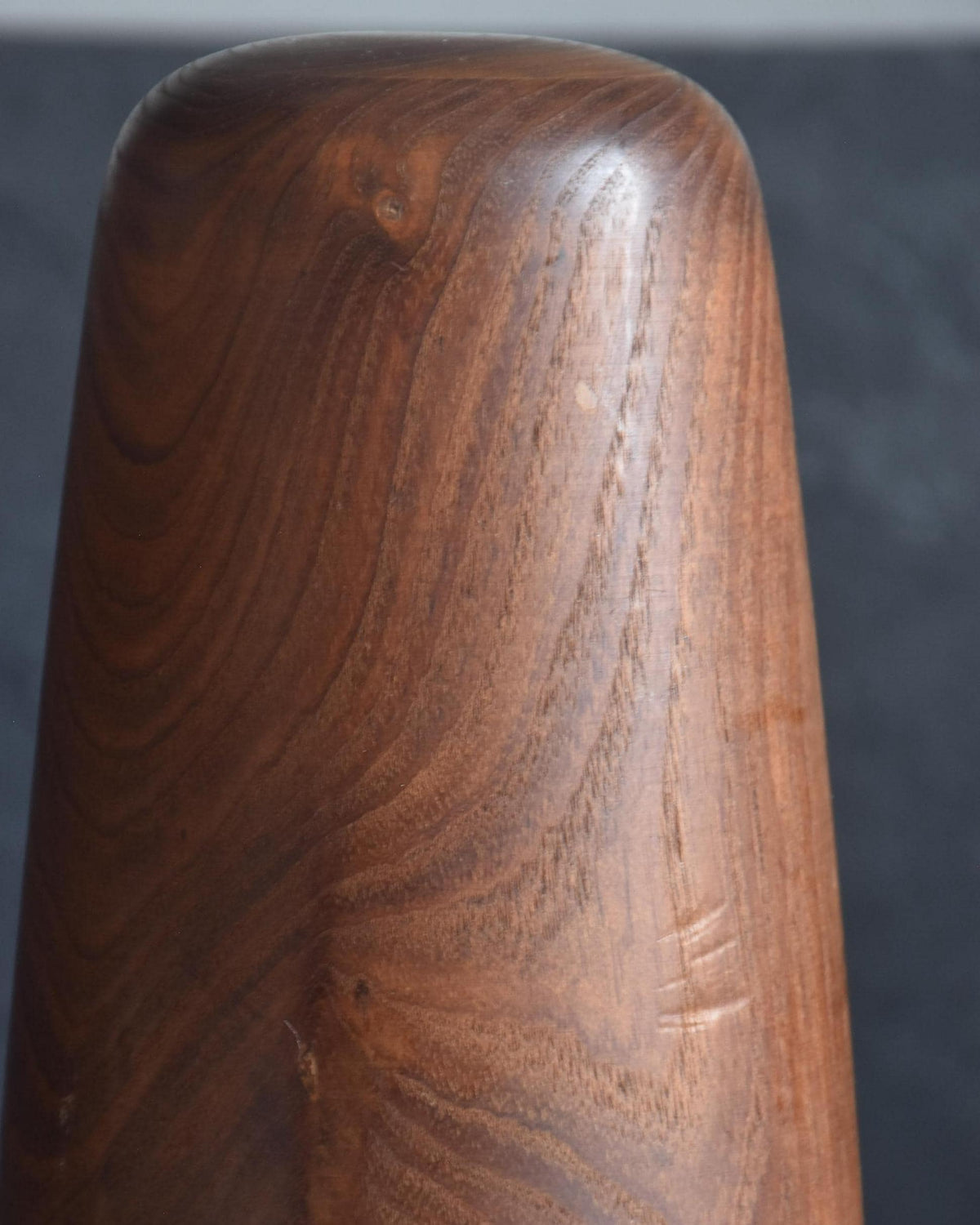 Miyajima Muhitsu Sosaku Kokeshi Yuki Michi Snowy Road close up of top head grain and minor marks