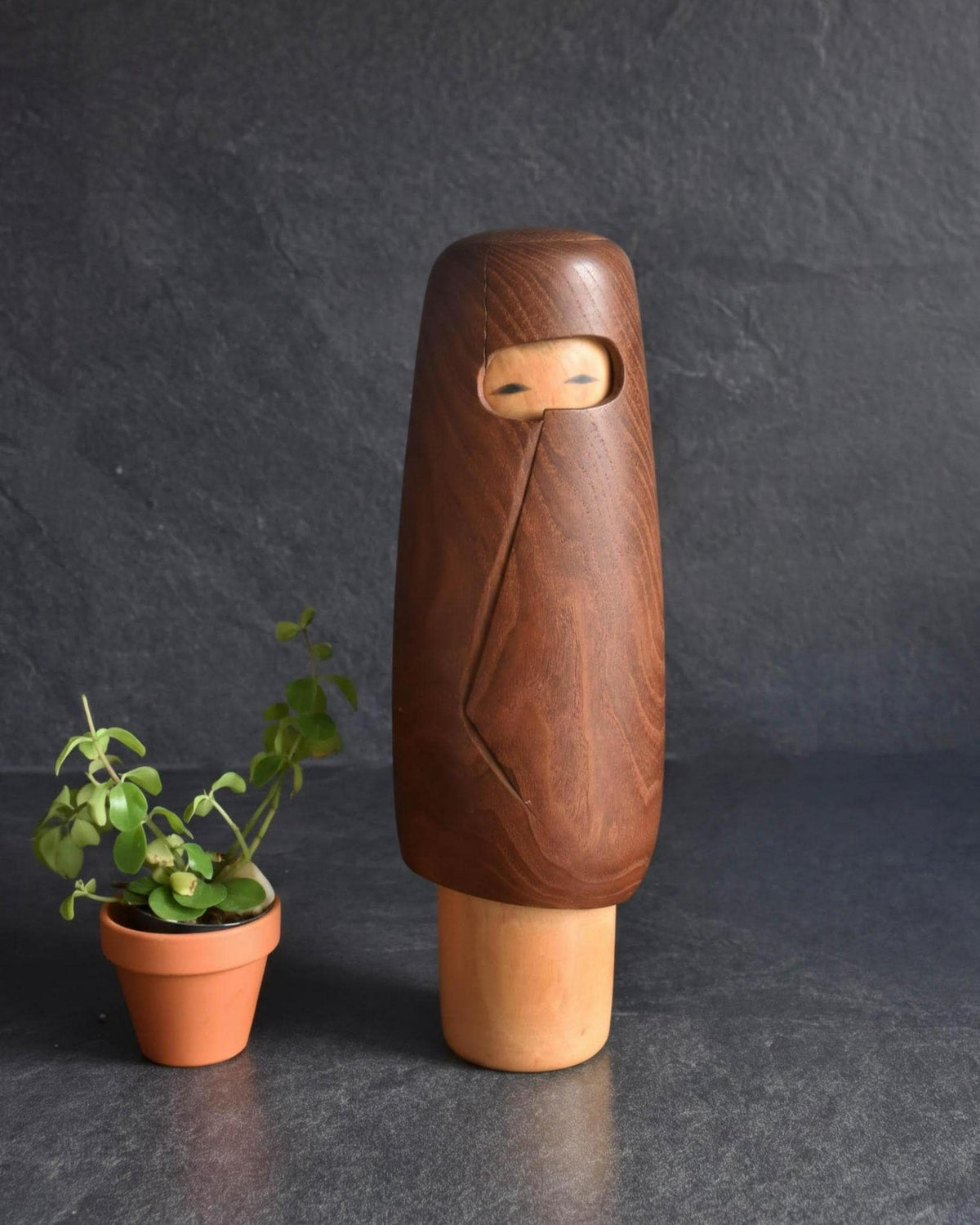 Miyajima Muhitsu Sosaku Kokeshi Yuki Michi Snowy Road handcrafted wooden doll wearing mino winter cloak