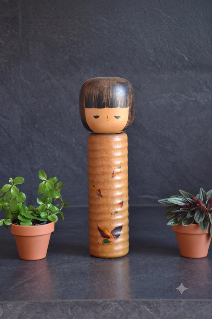 Usaburo Sosaku Kokeshi Autumn Maple Leaf Carving vintage Japanese creative doll