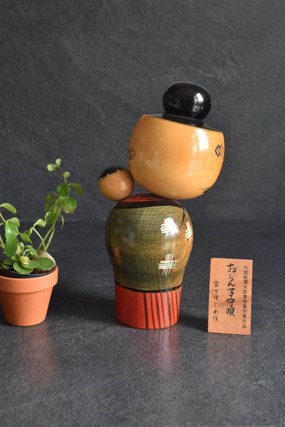 Hajime Miyashita kokeshi angled view of the back and side