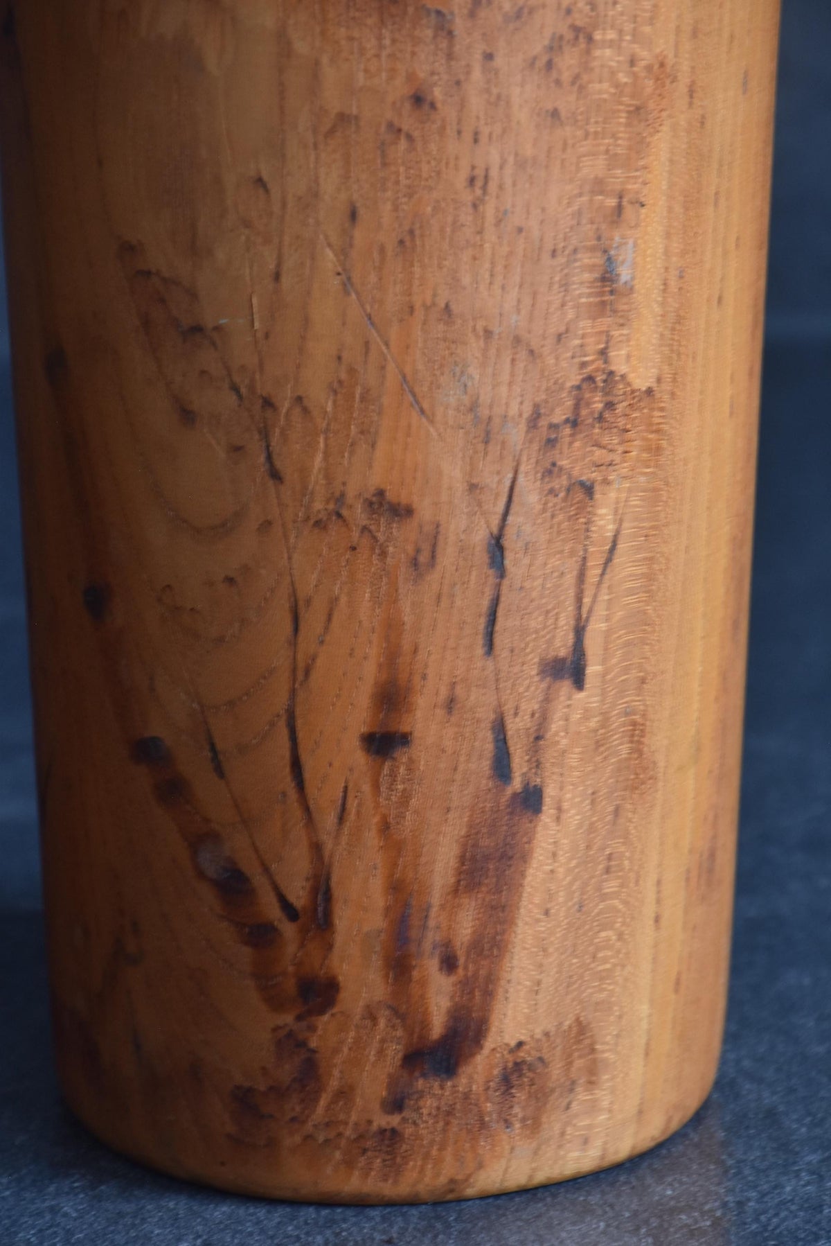 Miyajima Muhitsu kokeshi doll lower body with wood-burning detail